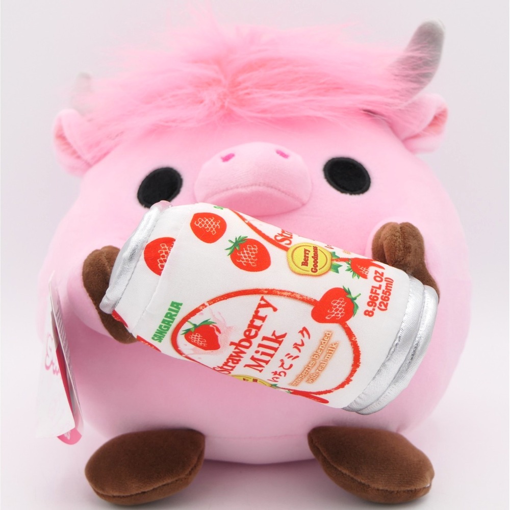 Zuru Snackles Ross The Highland Cow Holding Strawberry Milk Can 8" Plush w/ Tag
